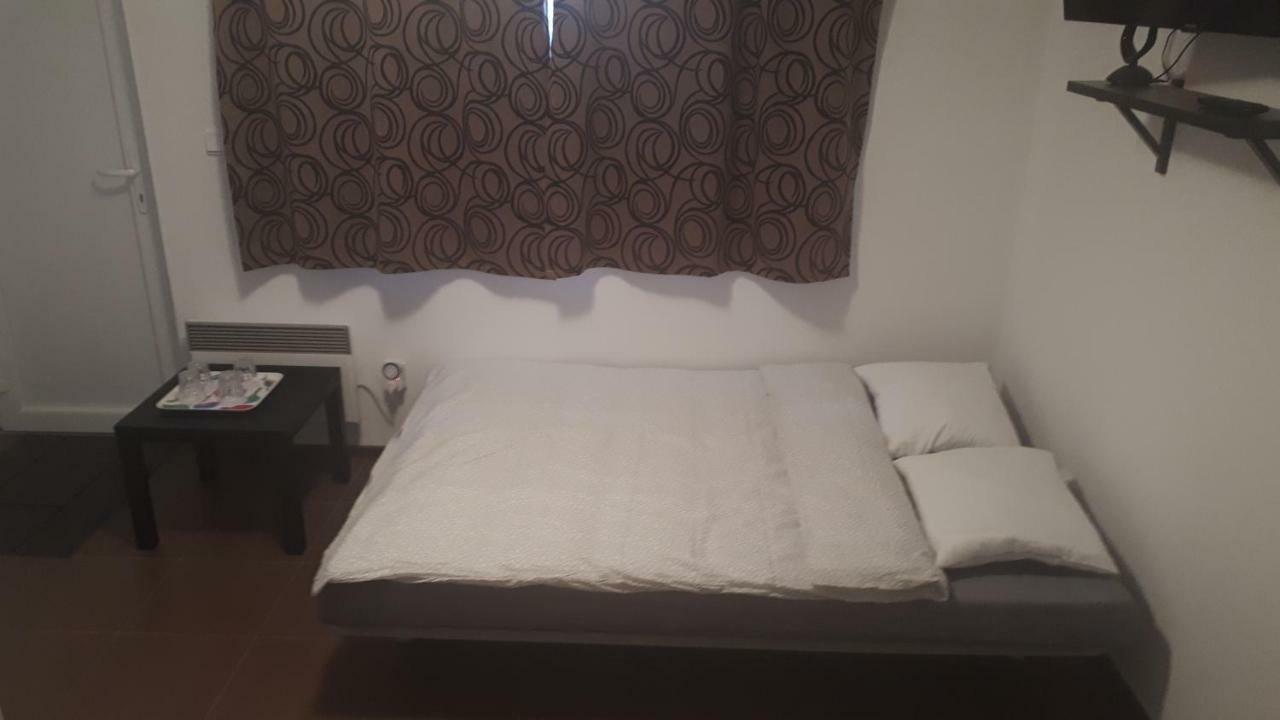 Apartman - Sukromie V Meste 브라티슬라바 외부 사진